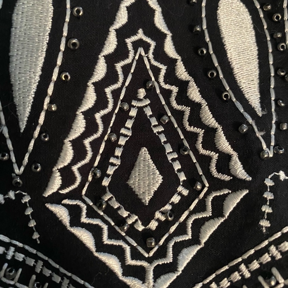 Bohemian tank top w embroidery/beading. NWT - Picture 5 of 5